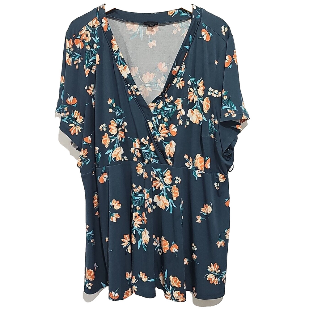 Torrid Floral Green Peach Crepe Short Sleeve Blouse Size 4 Office Career Flowy